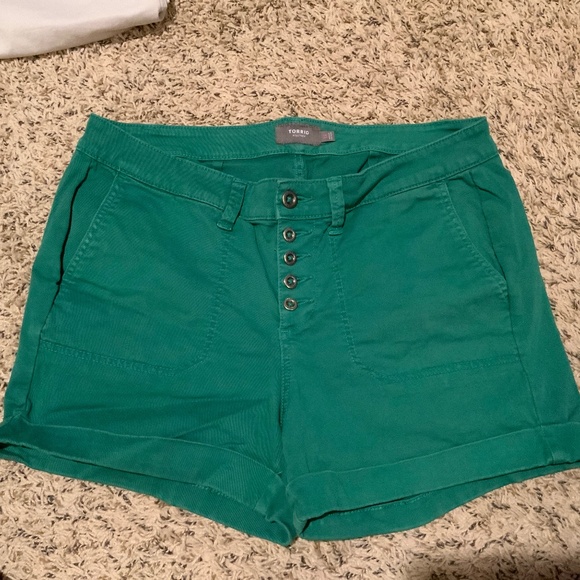 torrid Pants - Torrid Women’s Size 14 Button Fly Shorts Pine Green 4” Inseam